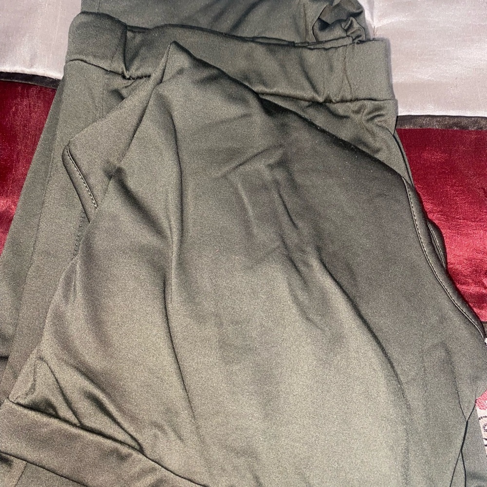 Tracksuit - Picture 5 of 7